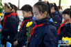合肥市朝霞小学　学生为南京大屠杀遇难同胞默哀