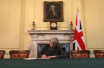 “脱欧没有回头路” 英国首相开启脱欧历史进程
