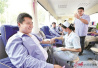 徐州公交新区巴士十余位青年司机志愿者无偿献血