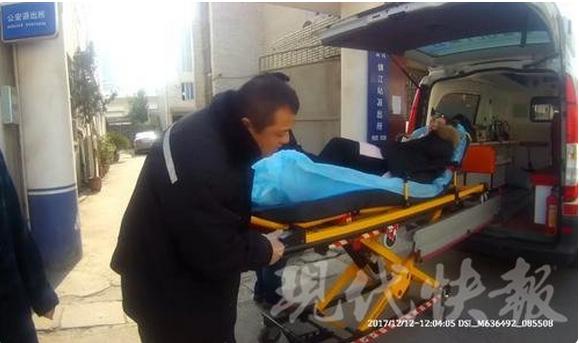 公安部通缉犯被识破后 吓得心脏病发作-中国
