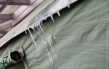 结冰了！南京开启“速冻”模式 屋檐挂冰凌